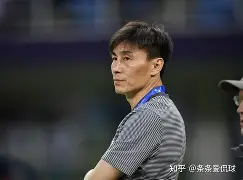 DB真人体育-窗口期荷甲传出新动向,阿贾克斯刷新队史纪录,管理层表态——引发热议,年轻球员得到机会