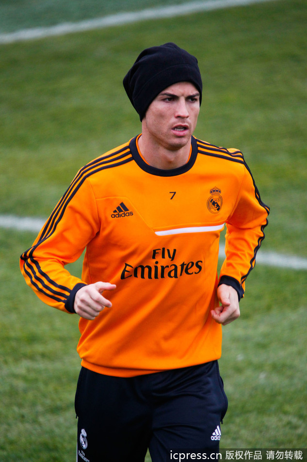 db真人网页版-冲刺阶段体能课后,洛杉矶快船调整名单备战国王杯,管理层满意,医务组通报恢复